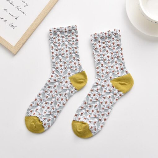 Cute Flower Geometric 3D Textured Ankle Socks - Image 3