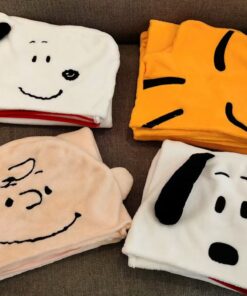 100 * 80cm Cartoon Coral Fleece Hooded Cape