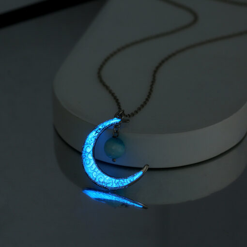 Luminous Enchanted Moonstone Necklace - AC1239